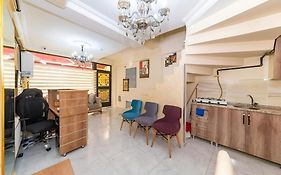 Grand Romanos Hotel